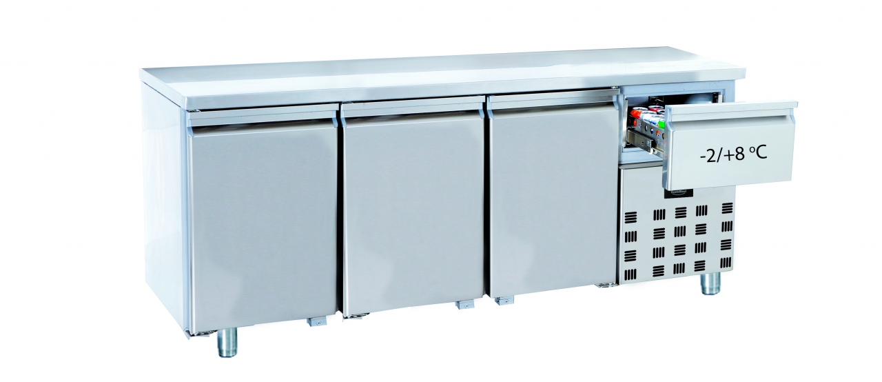 700 Koelwerkbank 3 Deuren 700 Koelwerkbank 3 Deuren